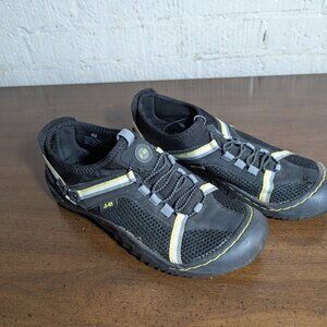 Water shoes women's size 6M